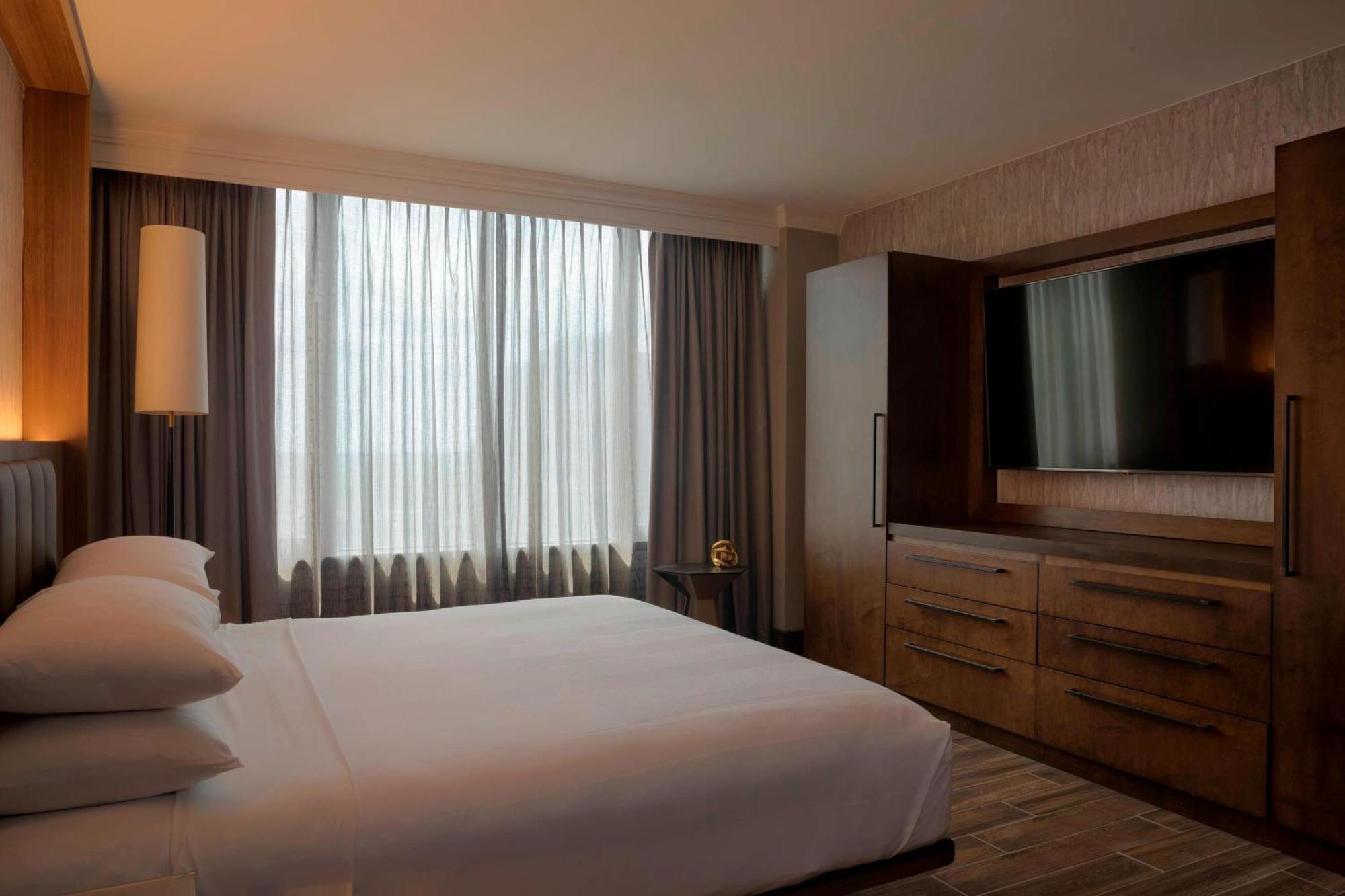 Winston-Salem Marriott Hotell Exteriör bild
